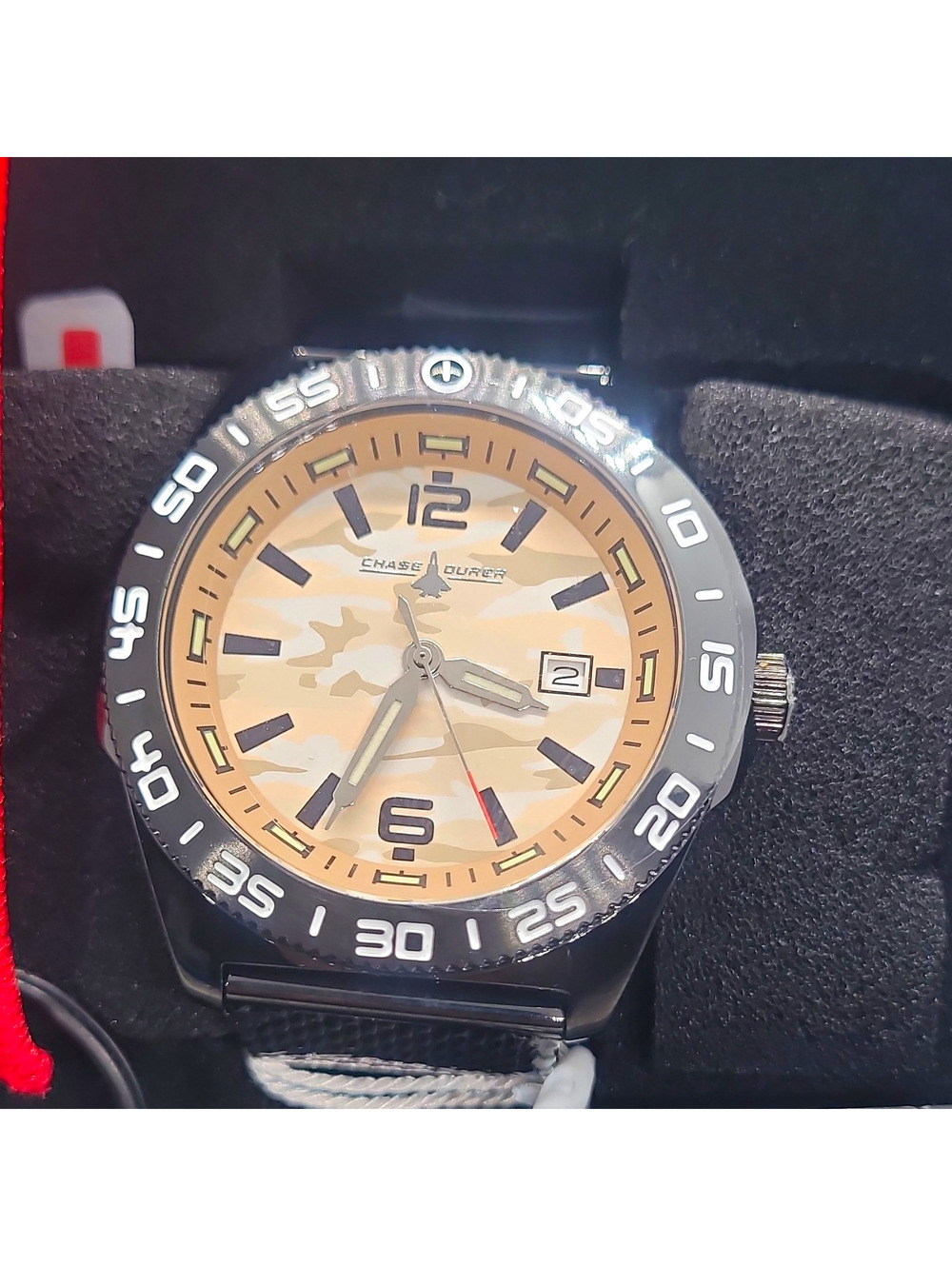 585 Chase-Durer Men's Quartz Analog Camo Dial Date Black Metal Bracelet Watch